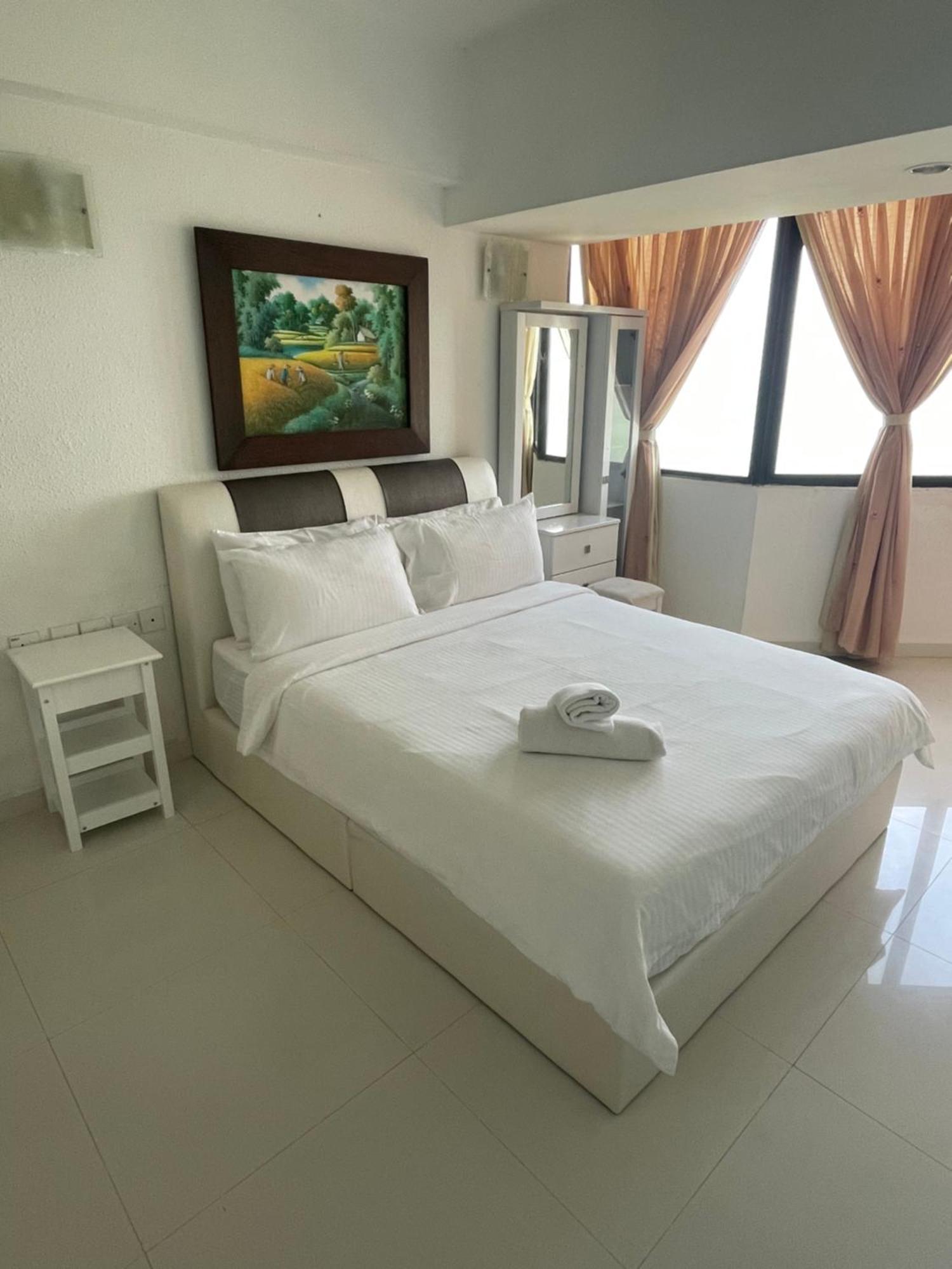 Apartment The Ferringhi Sea View At Sri Sayang Batu Ferringhi